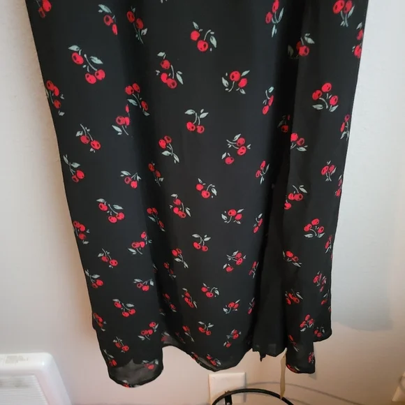 Reformation Juliette Dress in Black Cherry size 6 NWT - Picture 6 of 9